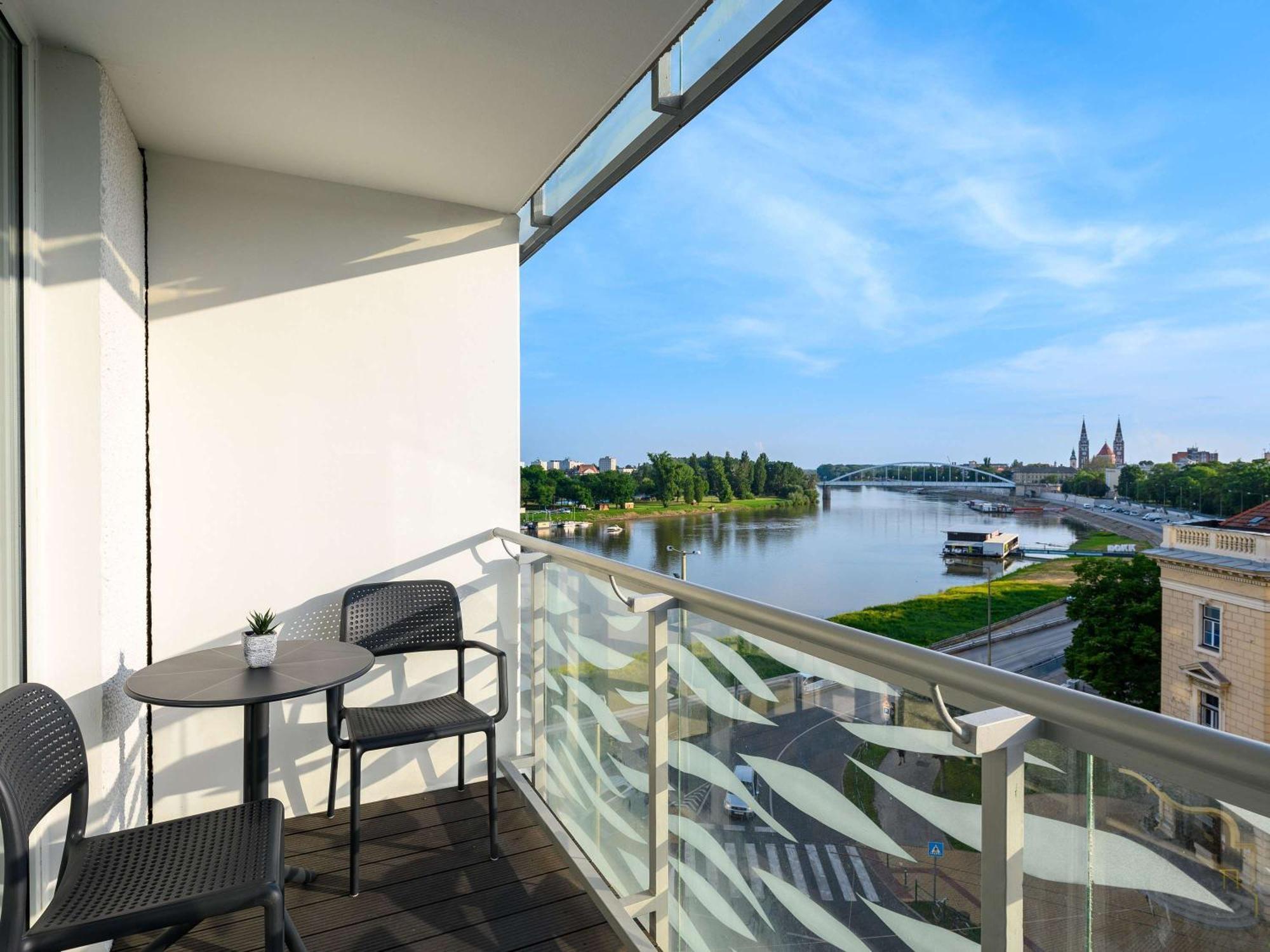 Novotel 4*