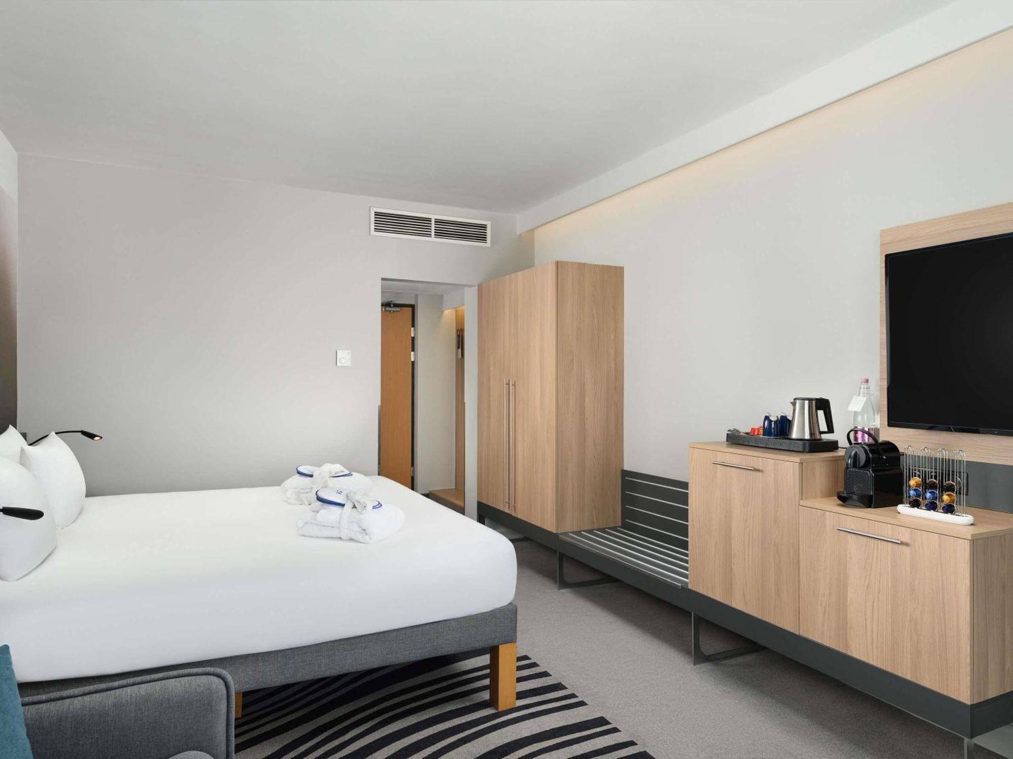 Novotel Hotel 4*